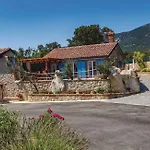 House Victoria 1 By Guide Nerezine