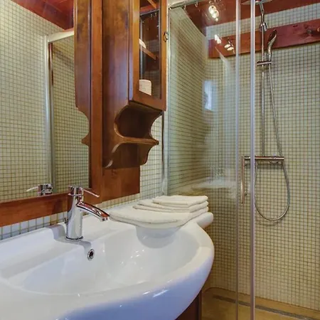 House Victoria 1 By Guide 빌라 *