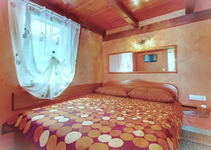 House Victoria 1 By Guide Nerezine